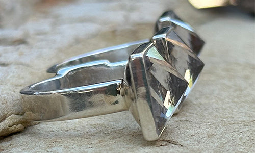 Pyramid 3cap ~ Gold tone