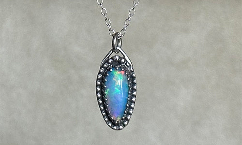 Opal necklace №2