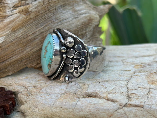 Nevada pebble ring